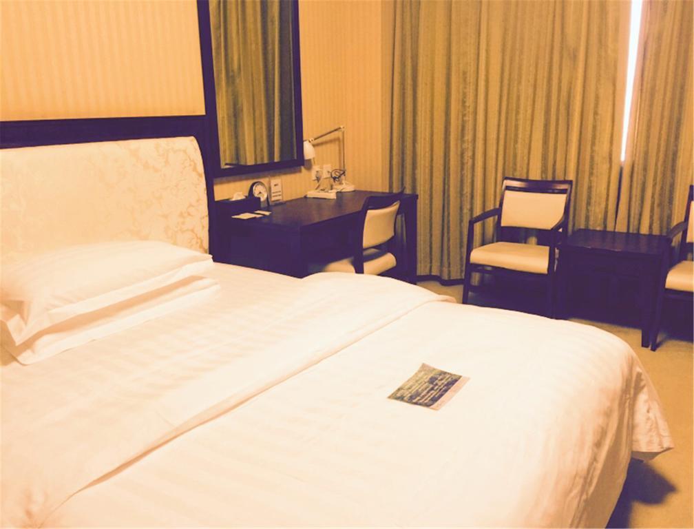 Dalian Royal Hotel Bagian luar foto